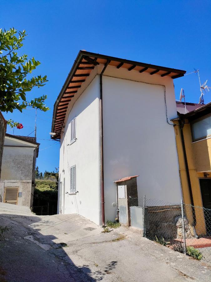 Casa Del Nonno Gino Villa ปิเอตราซานตา ภายนอก รูปภาพ